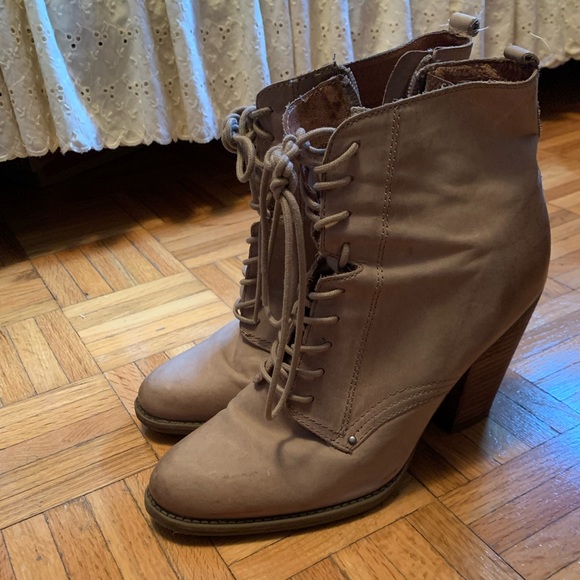 Genuine Leather Aldo Light Tan High Heel Lace Up Boots Ankle Booties Vintage - Picture 1 of 12